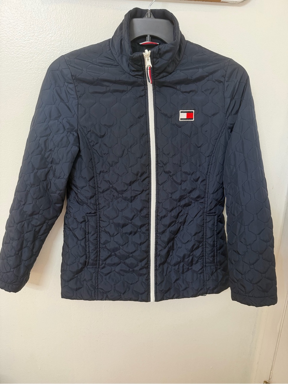 Tommy Hilfiger Quilted Navy Puffer Jacket with Contrast Zip